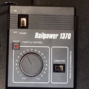 MRC Railpower 1370 Model Train Power Pack